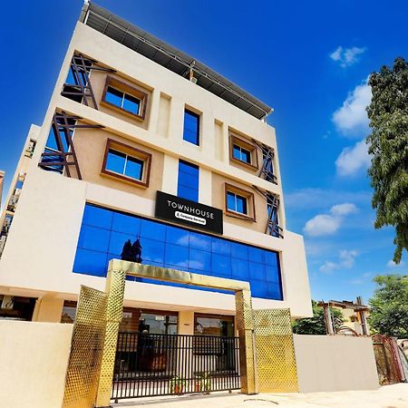 Super Townhouse Hoshangabad Road Near Aashima Mall Samarda Kaliasot Екстер'єр фото