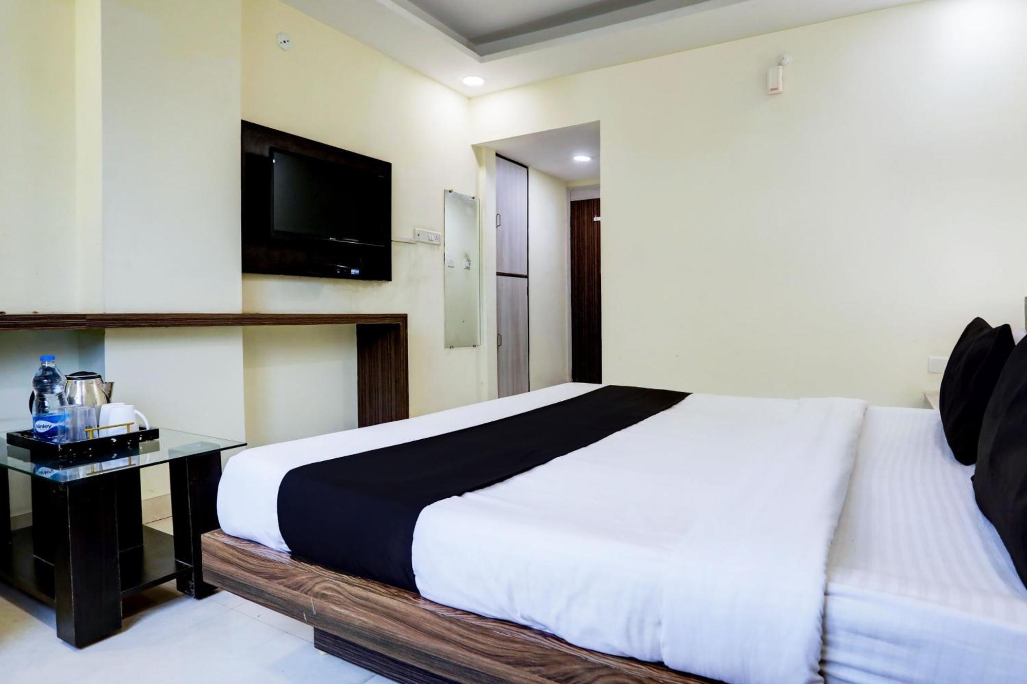 Super Townhouse Hoshangabad Road Near Aashima Mall Samarda Kaliasot Екстер'єр фото