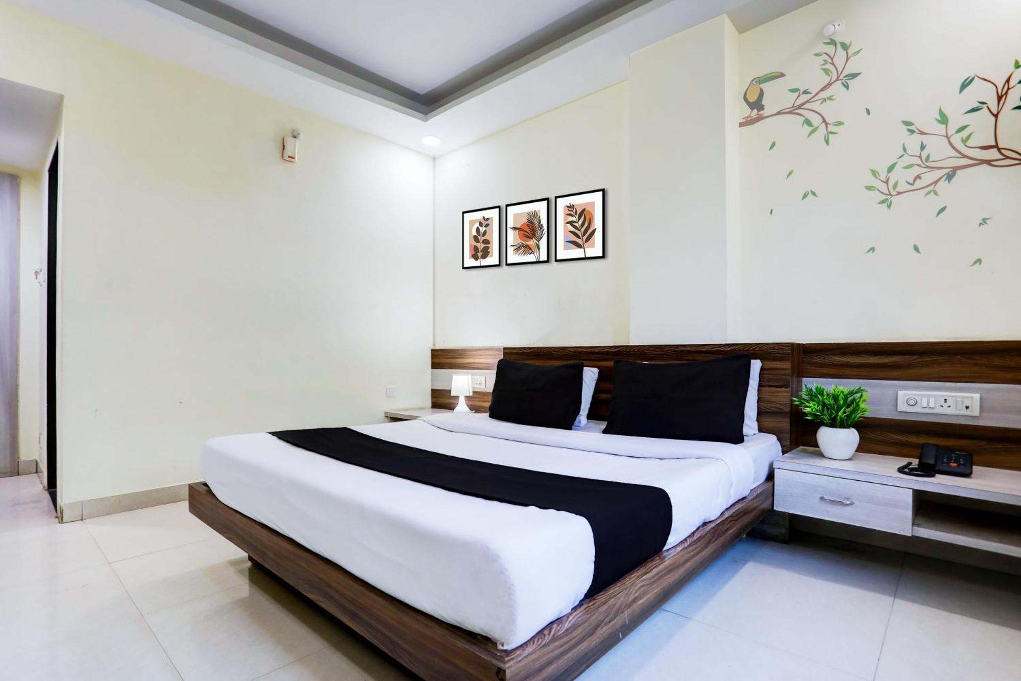 Super Townhouse Hoshangabad Road Near Aashima Mall Samarda Kaliasot Екстер'єр фото
