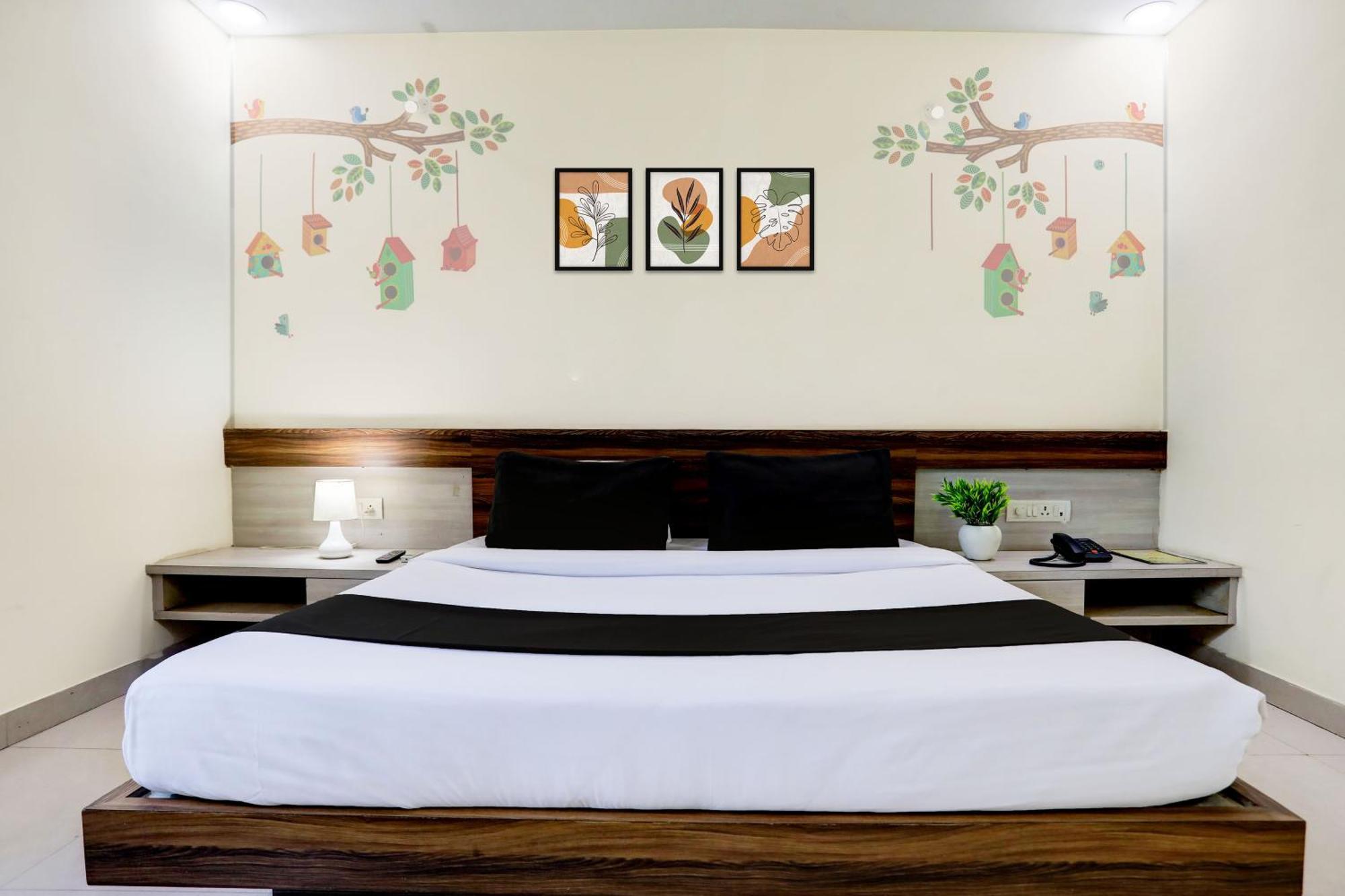 Super Townhouse Hoshangabad Road Near Aashima Mall Samarda Kaliasot Екстер'єр фото