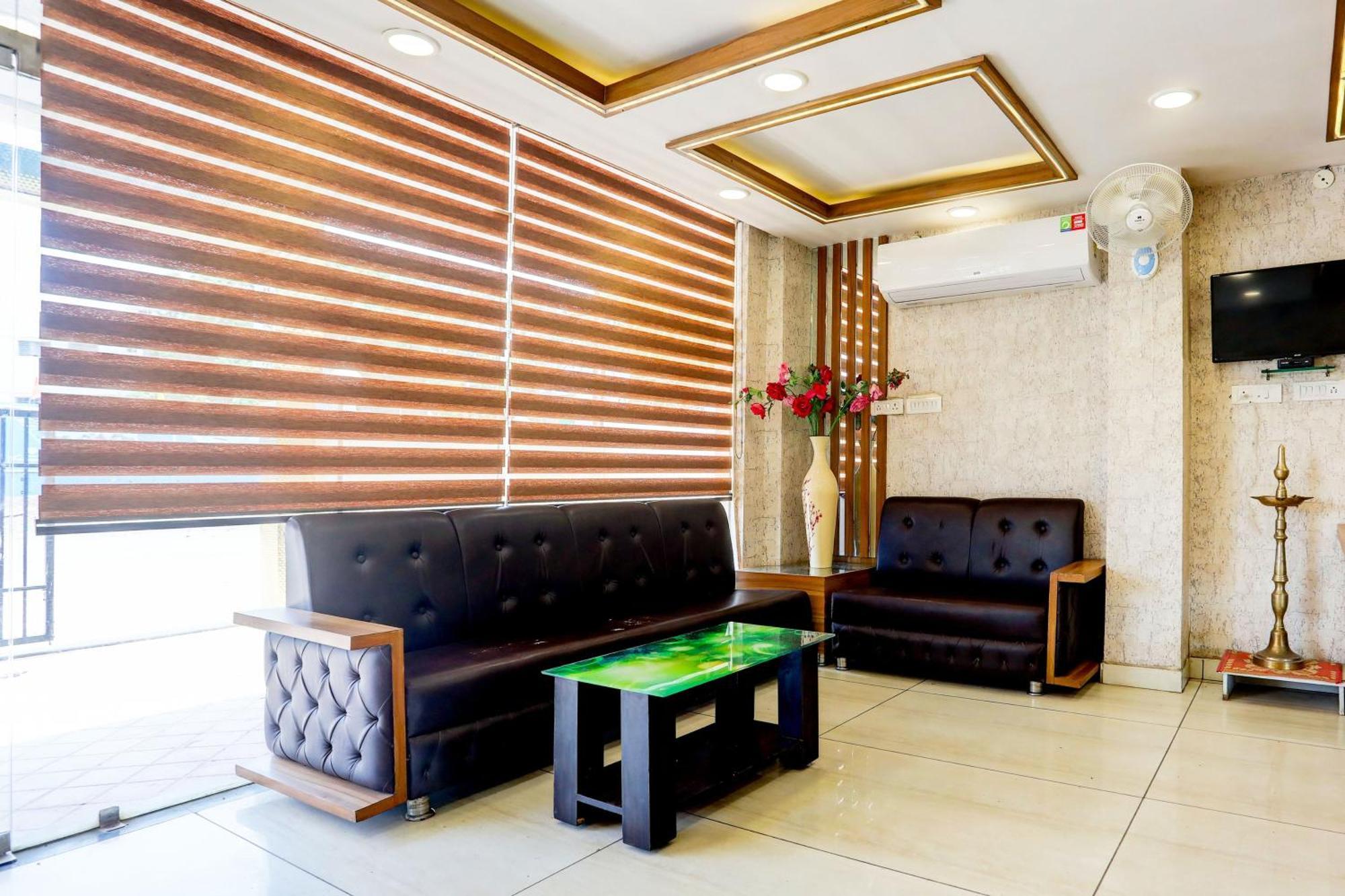 Super Townhouse Hoshangabad Road Near Aashima Mall Samarda Kaliasot Екстер'єр фото