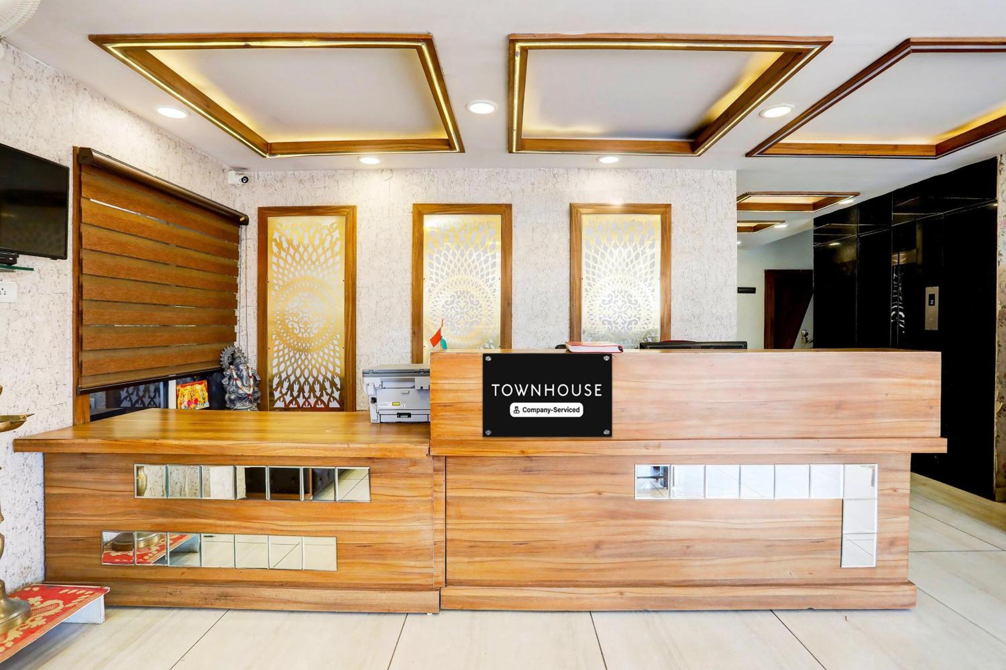 Super Townhouse Hoshangabad Road Near Aashima Mall Samarda Kaliasot Екстер'єр фото